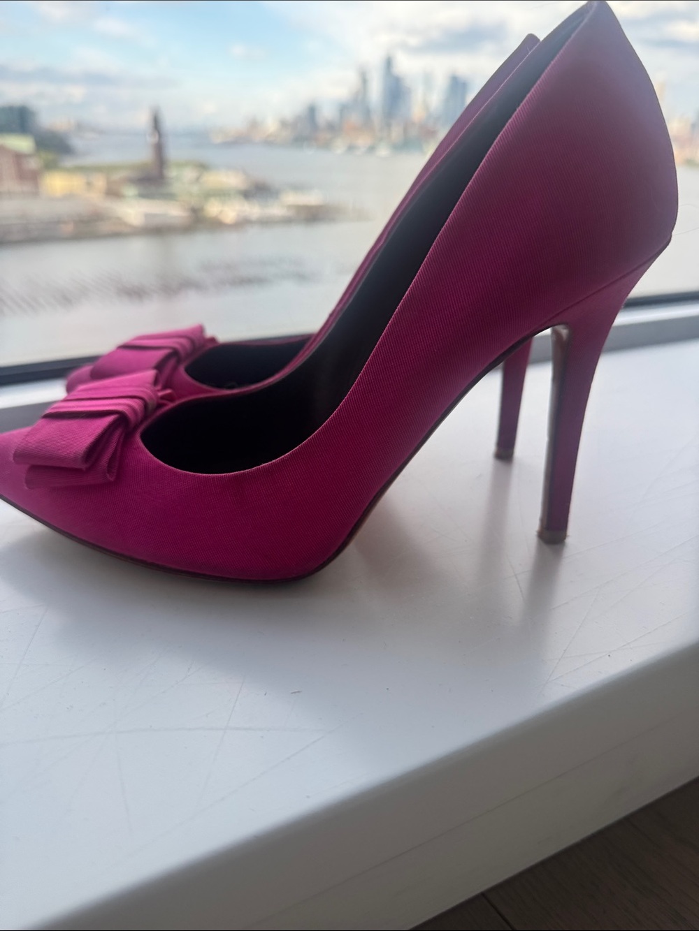 Bruno Magli Pink Pointed Toe Bow Pump - Picture 4 of 4